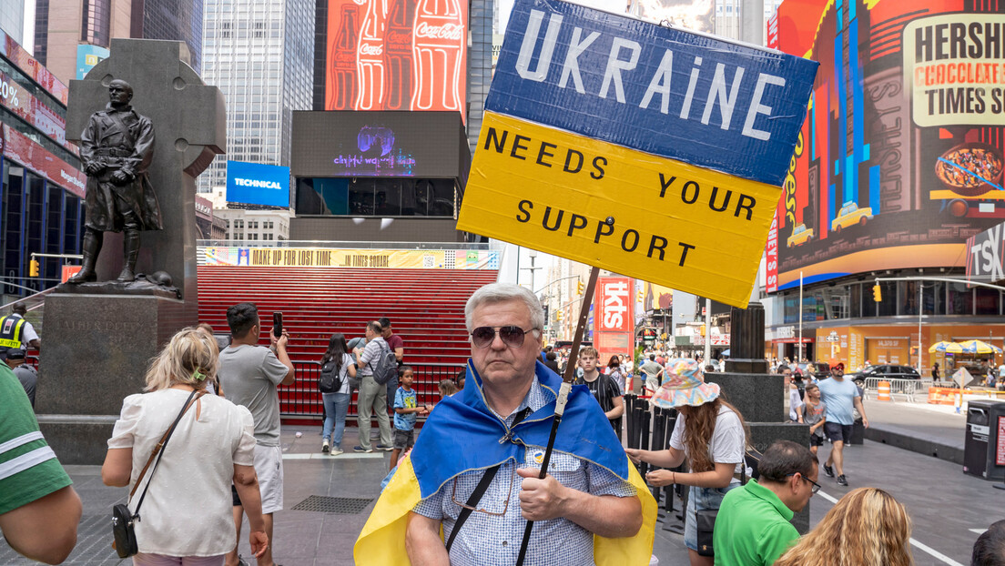 Половина Американаца верује да би Украјину требало подстаћи на преговоре