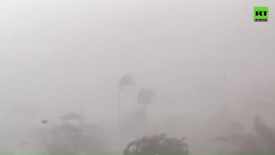 Тајван на удару јаког тајфунa, оборен рекорд стар 126 година