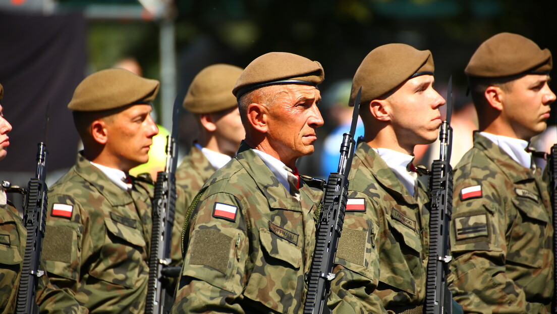 Највиши пољски официри поднели оставке; Генерална команда негира: Одлуку ће донети врховни командант