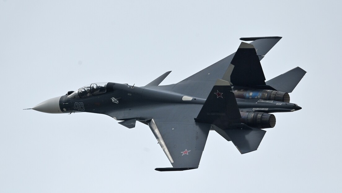 Страх и трепет руске авијације: Ловац Су-30СМ доминантан и у ваздуху и на земљи (ВИДЕО)