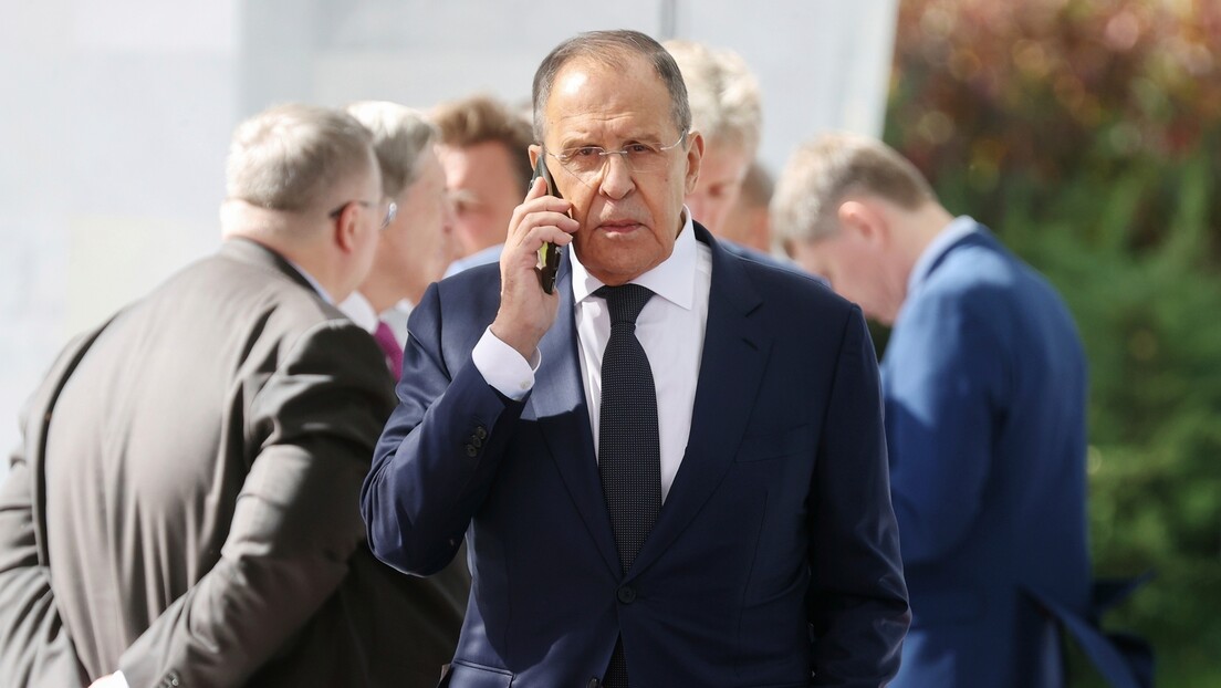 Lavrov: Zelenski je svima dosadio