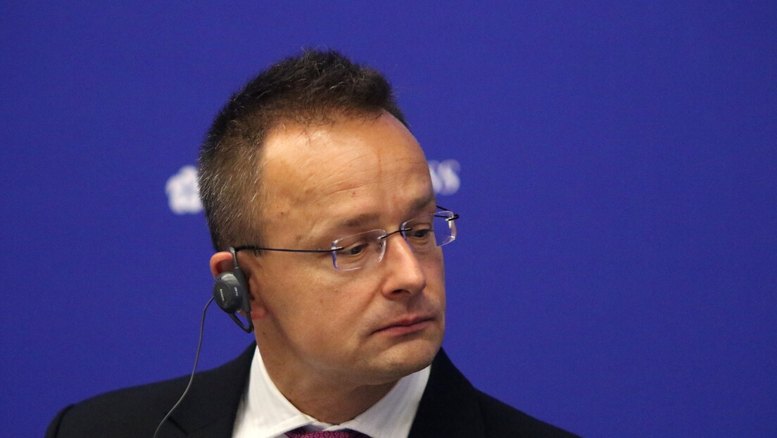 Сијарто: Нећемо остати дужни, заједно са Србијом одговорићемо на нове мере Бугарске