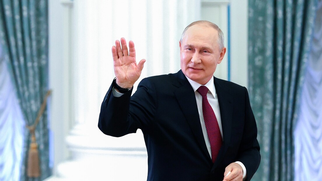 Путин са Саветом безбедности: Развијамо савремену технологију за одбрану државе