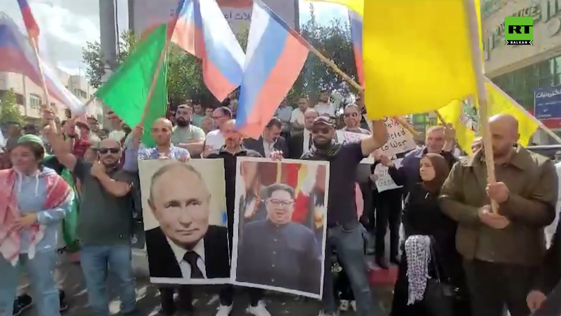 Палестинци носе руске заставе и портрет Путина током демонстрација (ВИДЕО)