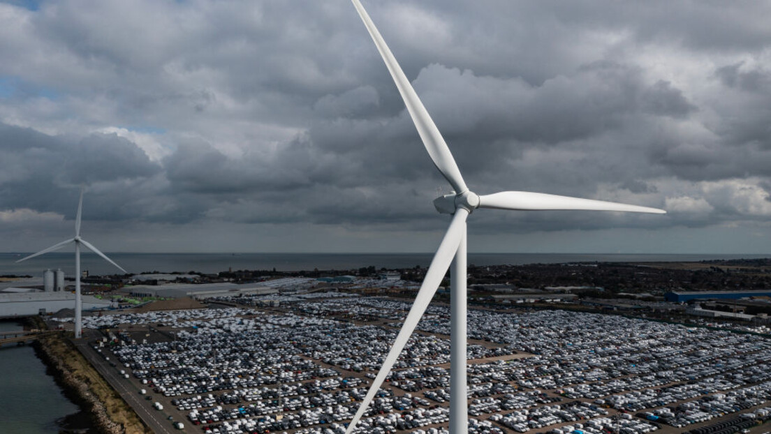 Проблеми у Уједињеном краљевству: Због ветроелектрана струја поскупљује за 70 одсто