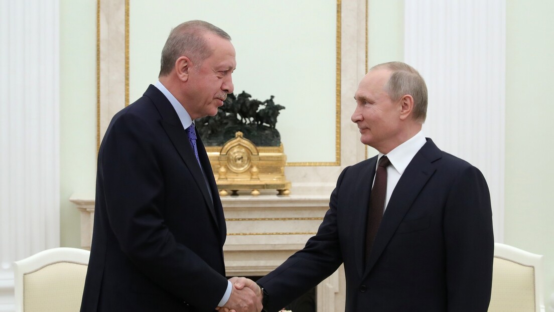 Путин честитао 100 година Турске: С правом уживате висок престиж на светској сцени