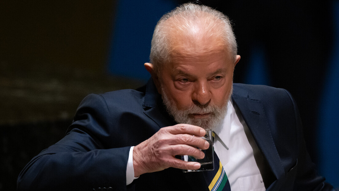 Председник Бразила прозвао фудбалере: Угледајте се на Месија, титуле се не освајају на журкама