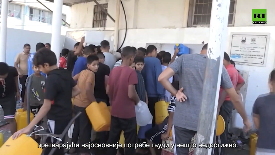 РТ са становницима Газе у редовима за воду: Овде се боре и гину за њу (ВИДЕО)