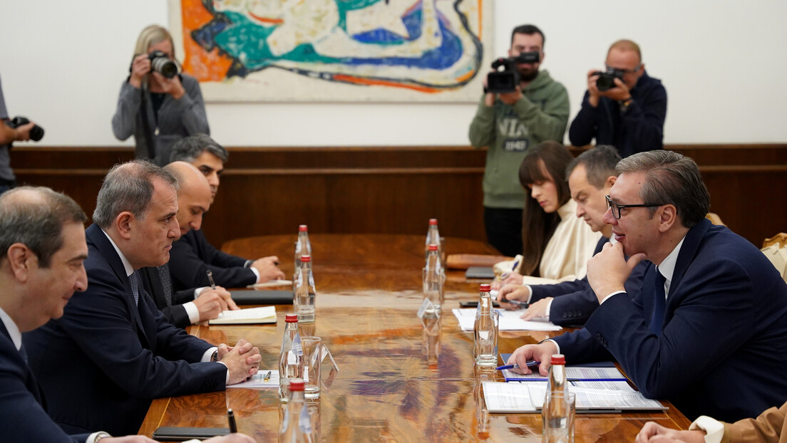 Вучић разговарао са министром спољних послова Азербејџана: Захвалио на непризнавању "Косова"
