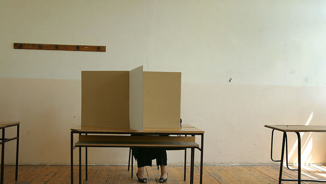 Pripreme za izbore: Poziv građanima da provere da li su upisani u birački spisak