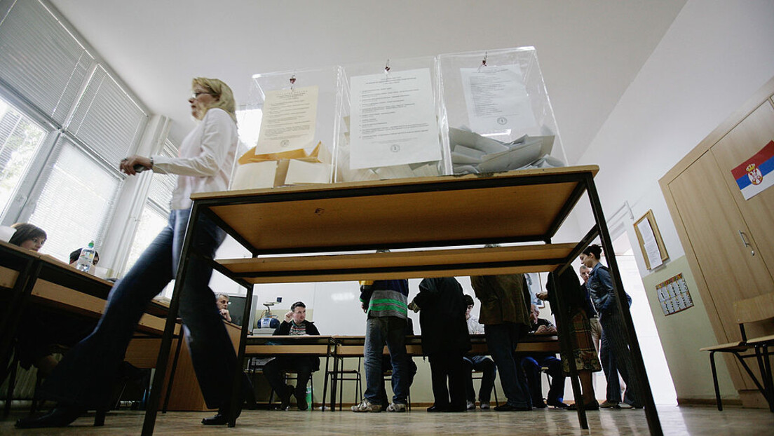 Изборна математика: Када су грађани Србије најмасовније изашли на биралишта (ГРАФИКА)