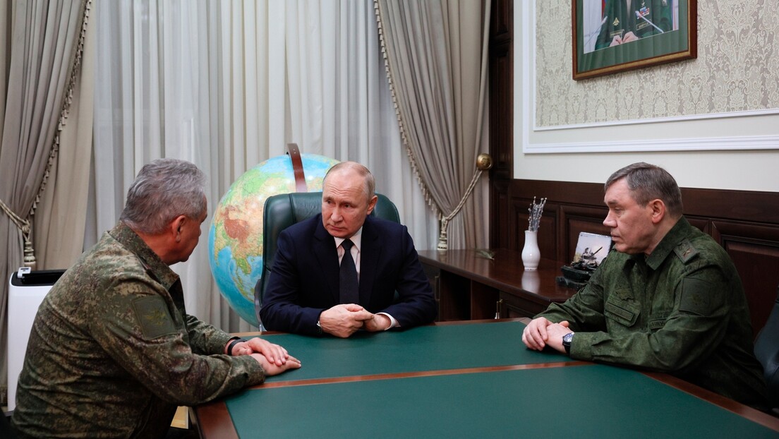 Путин посетио Јужни војни округ: Шојгу и Герасимов поднели извештај о току СВО (ВИДЕО)