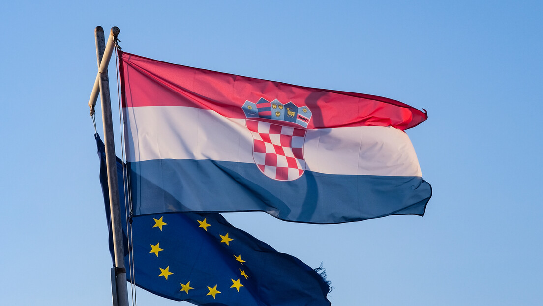 Без ћирилице и на гробљима у Хрватској? Језичко чистунство пуно антисрпске политике
