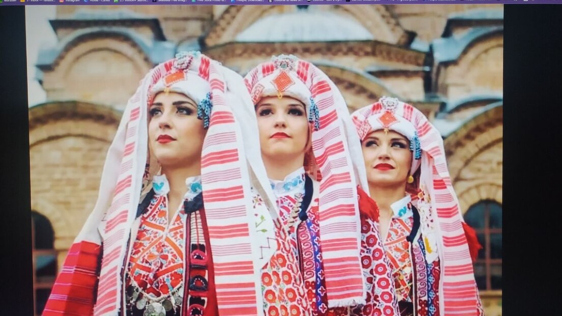 Српска народна ношња из Пећи хит на друштвеним мрежама: Достојанствена као краљица, дивна као богиња