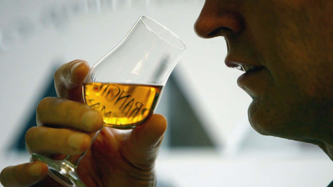 Boca škotskog viskija "Makalan Adami" prodata na aukciji: Oboren rekord od pre četiri godine