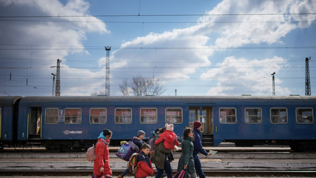 Црвени крст: Украјинске избеглице у опасности да постану бескућници у Британији