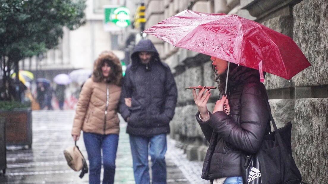 Спремите кишобране: У Србији сутра облачно са кишом, а у овим пределима очекује се и снег