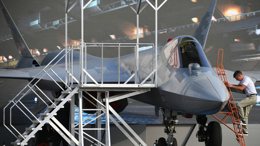 Нова димензија ратовања: Мини дронови за Су-57 5. генерације