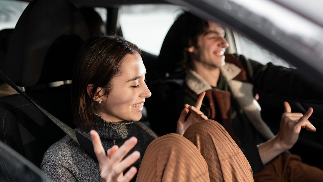 Dobre za žurke, loše za vožnju: Koje pesme najviše, a koje najmanje ometaju u vožnji