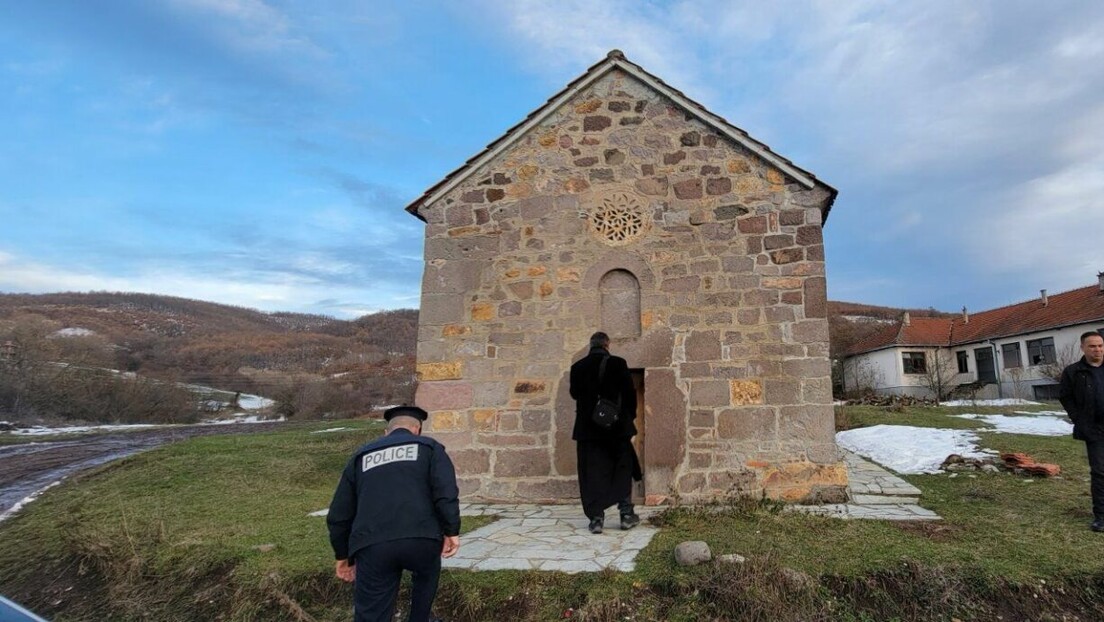 Свештеник Епархије рашко-призренске обишао храм код Подујева: Црква оскрнављена и закатанчена (ФОТО)
