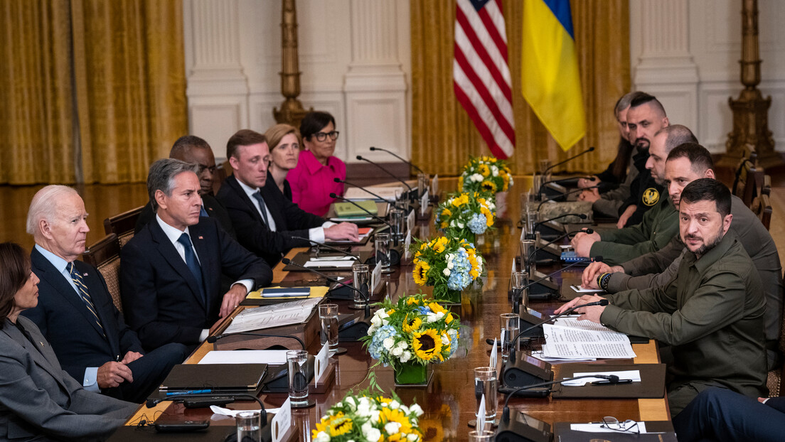 Otkriven razlog odlaganja izbora u Ukrajini: Šta, ili ko je "sačuvao" Zelenskog?