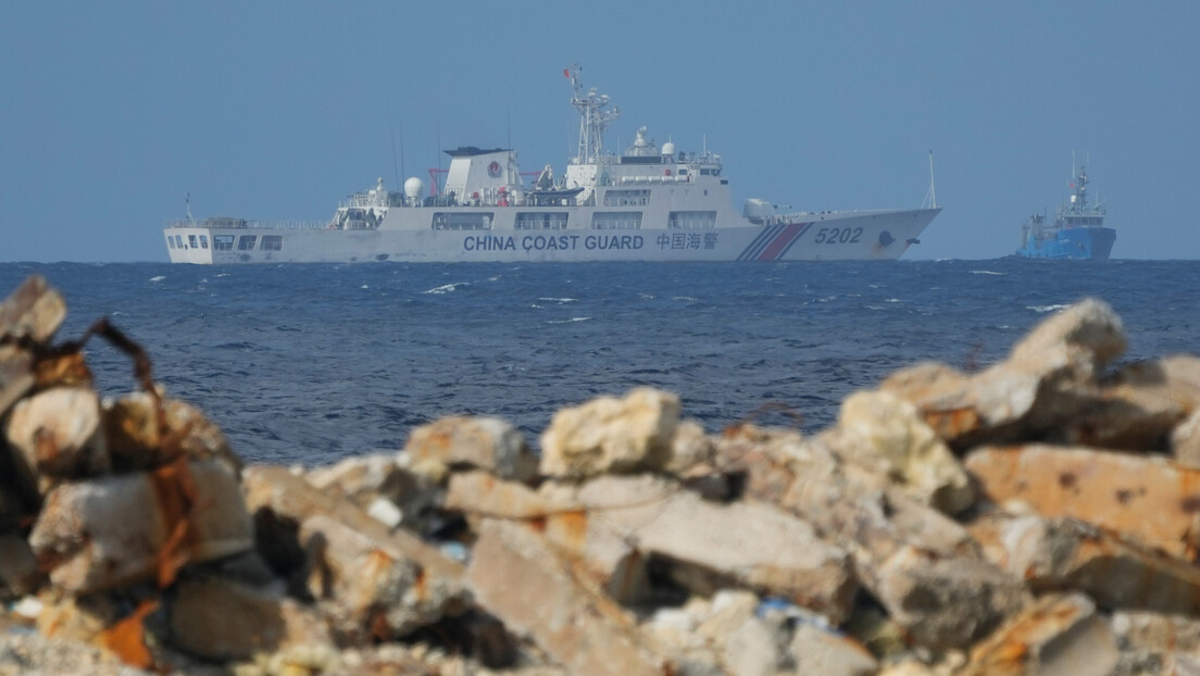 Пекинг: Амерички брод илегално ушао у кинеске воде, нарушен суверенитет Кине