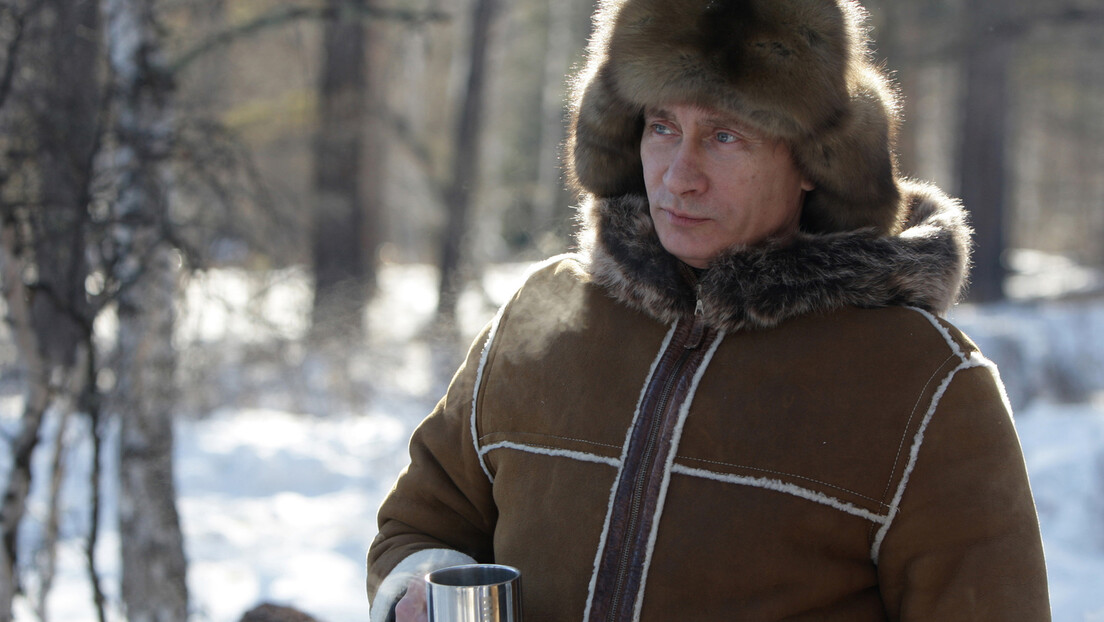 "On ne spava, on radi": Koje su svakodnevne navike Vladimira Putina i zašto pije čaj sa Altaja