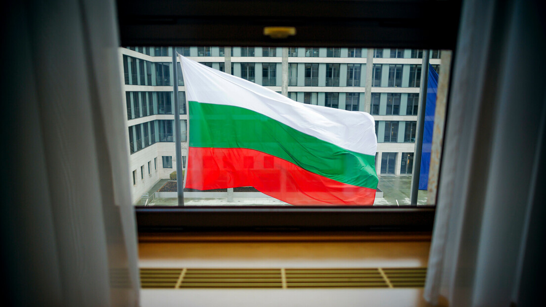 Бугарски парламент одбацио вето на слање оклопних возила Украјини