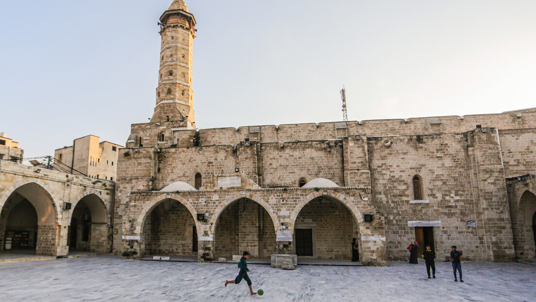 Израел сравнио са земљом најстарију џамију у Гази