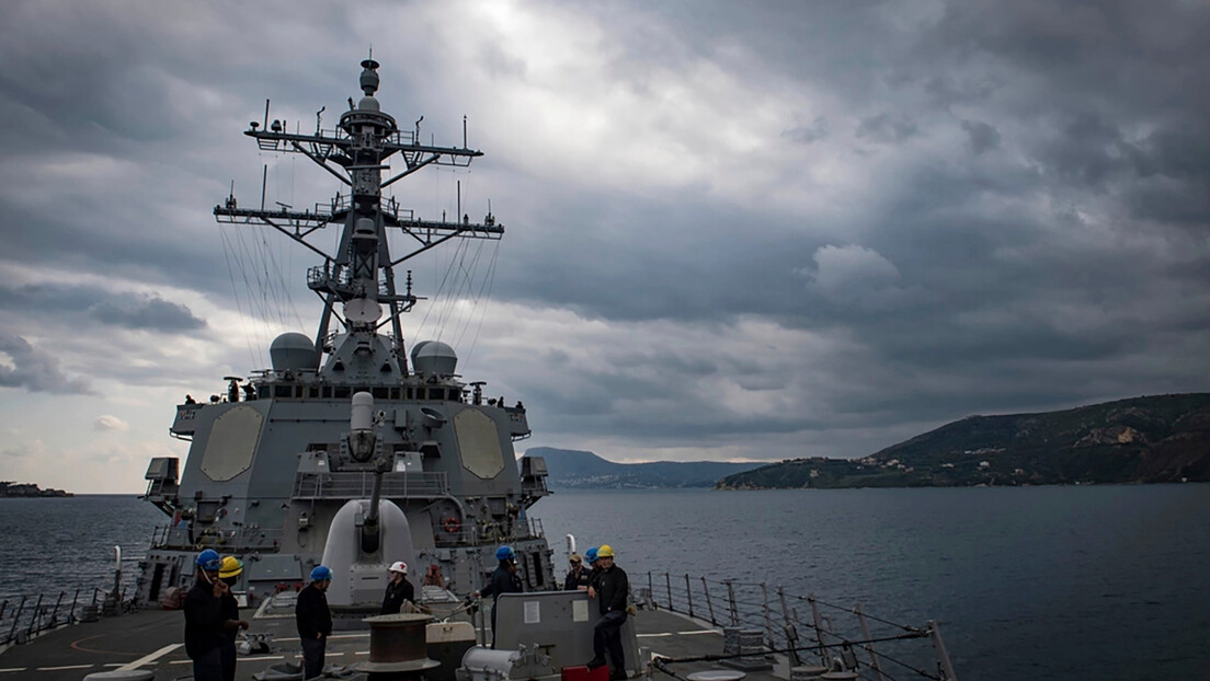 Biće problema: Iran upozorava SAD da ne formira grupu za zaštitu brodova u Crvenom moru