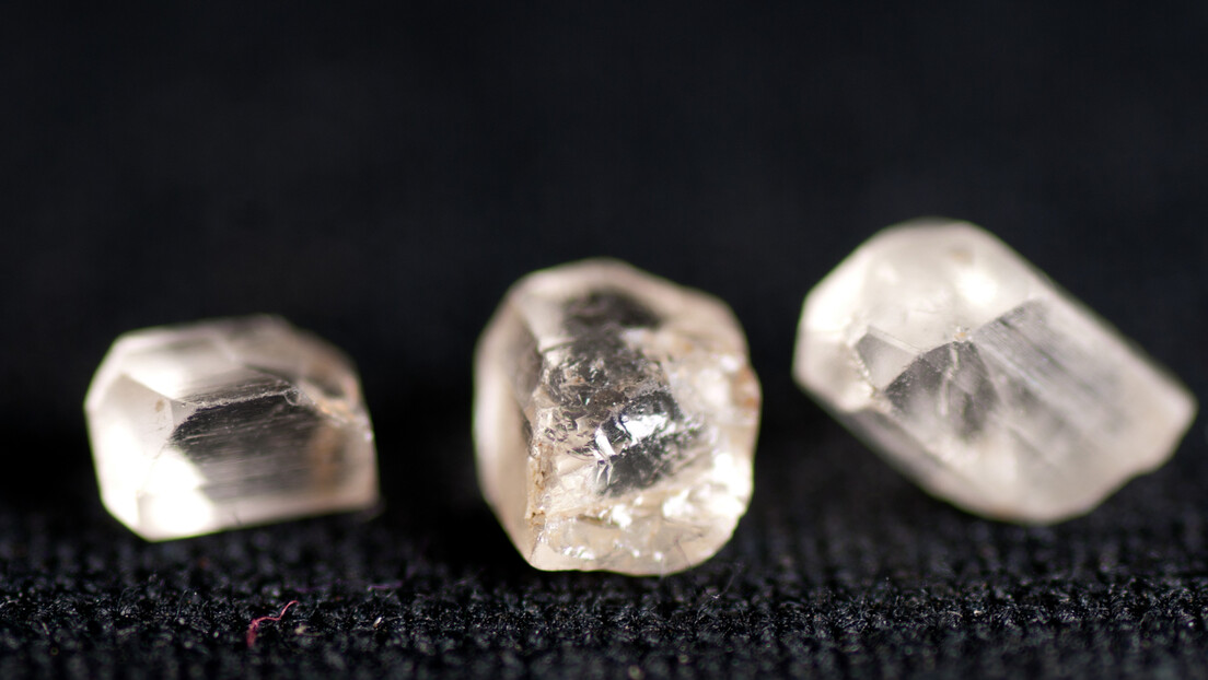 Japan potvrdio: Uvodimo zabranu uvoza ruskih dijamanata