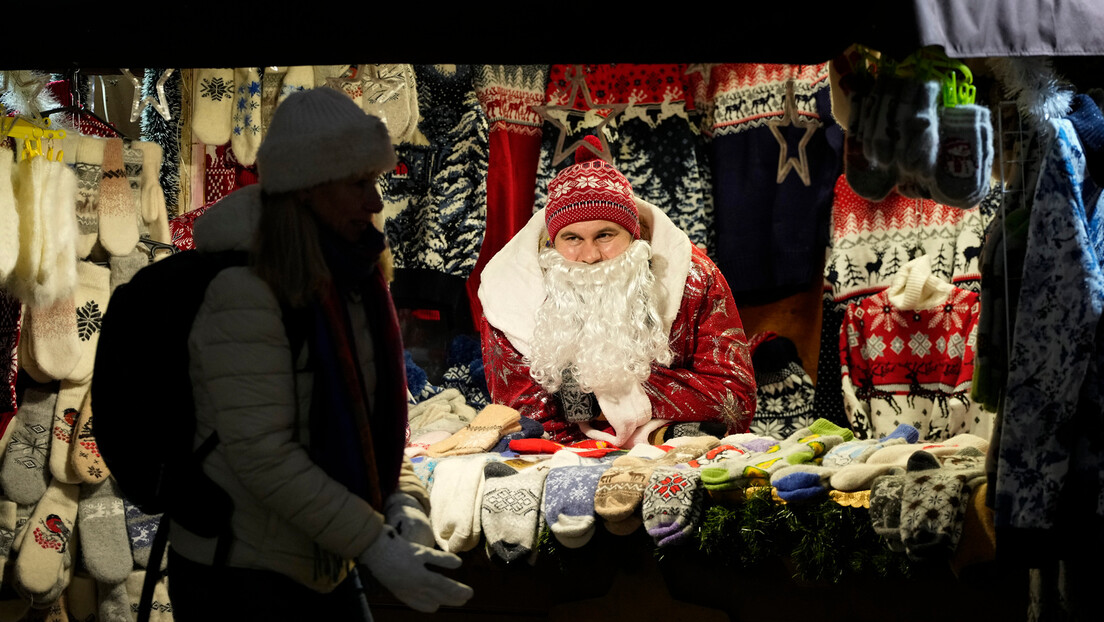 Nemačka pedanterija: Sankcionišu i ruskog Deda Mraza