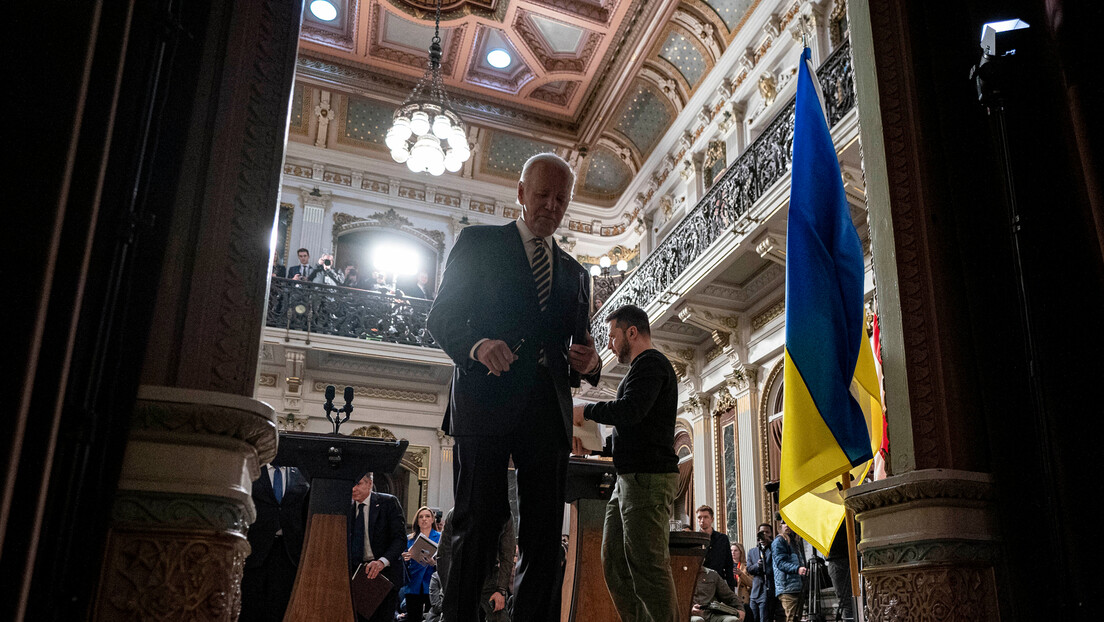 Zelenski između dve vatre: Ukrajinski predsednik u SAD bio miran, ali obeshrabren