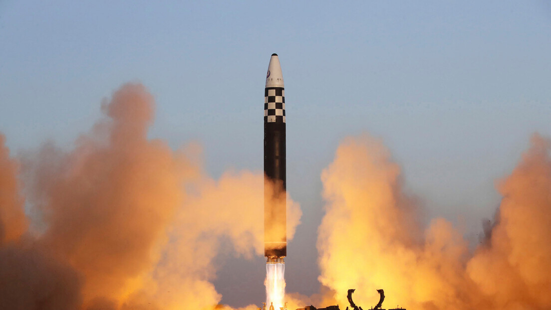 Северна Кореја лансирала ракету на годишњицу смрти Ким Џонг Ила