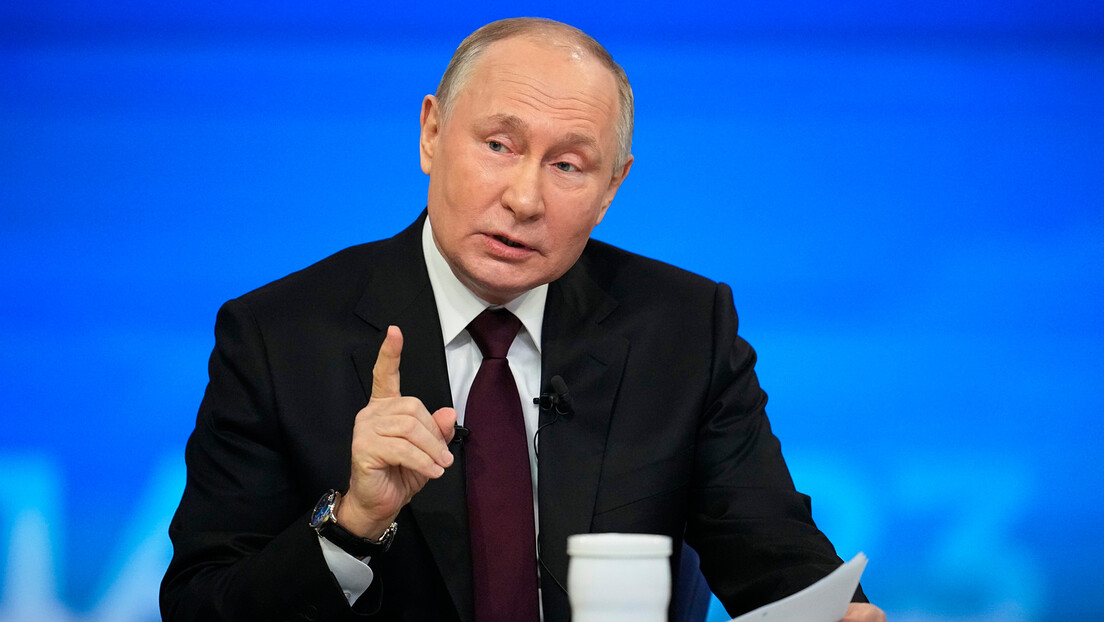 Putin poručio Zapadu: Prestanite da se glupirate i čekate naš raspad