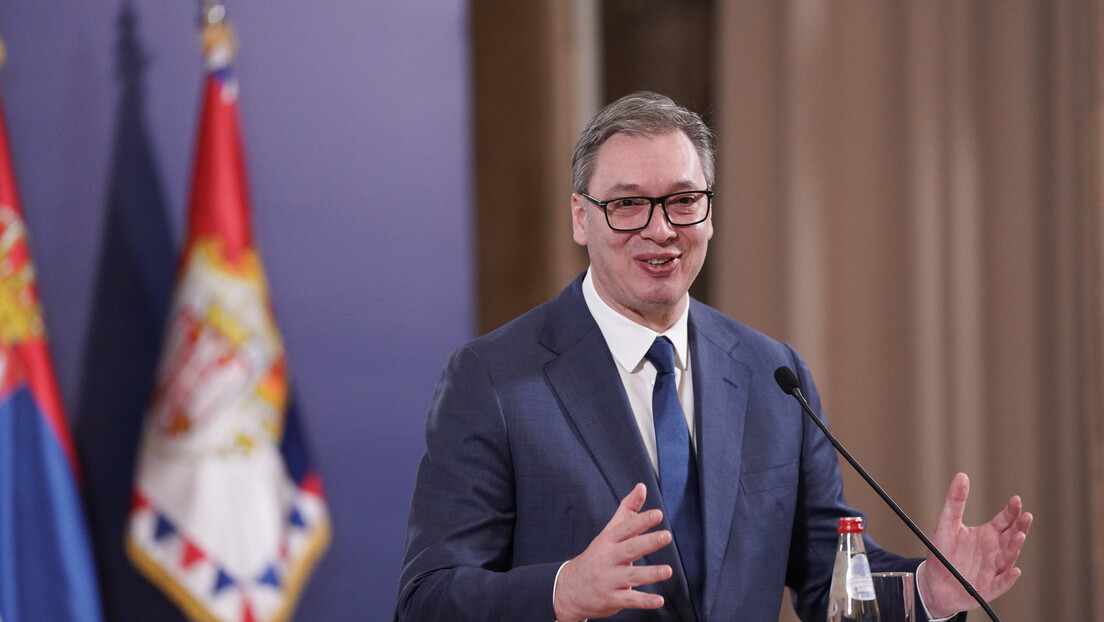 Vučić čestitao Božić nadbiskupu Nemetu i svim vernicima