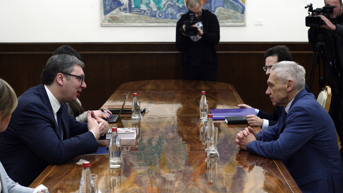 Vučić sa Bocan-Harčenkom: Obavestio sam ambasadora o neredima, učinićemo sve da sačuvamo Srbiju