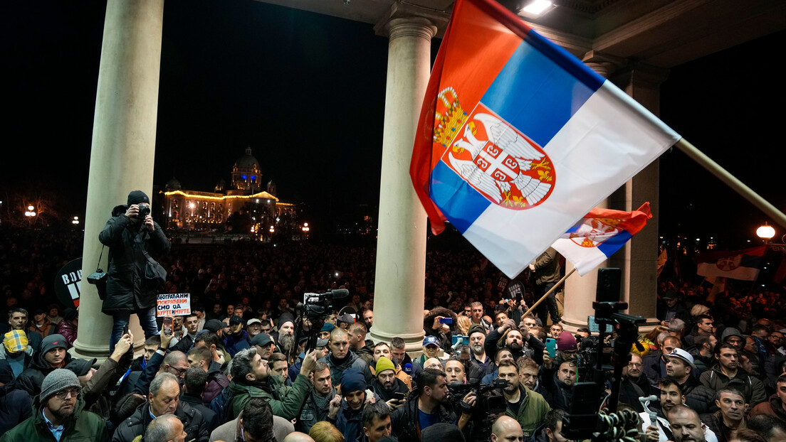 Председник Руске думе поручује: Србија мора да брани вољу свог народа, иначе земље неће бити