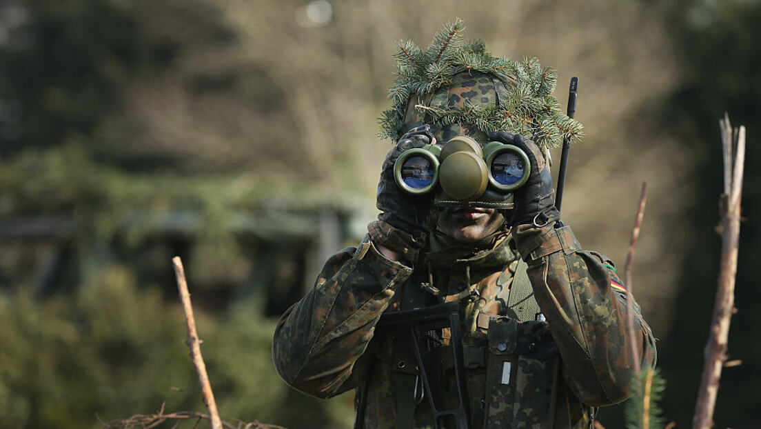 General Bundesvera upozorava: Prekrivač zvani nemačka vojska je pretanak