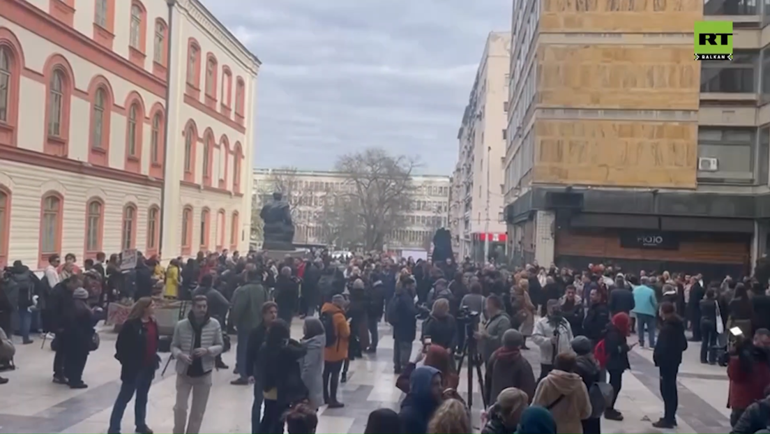 Протест у Београду: Демонстранти ће блокирати мејлове, телефонске линије и писарницу Министарства