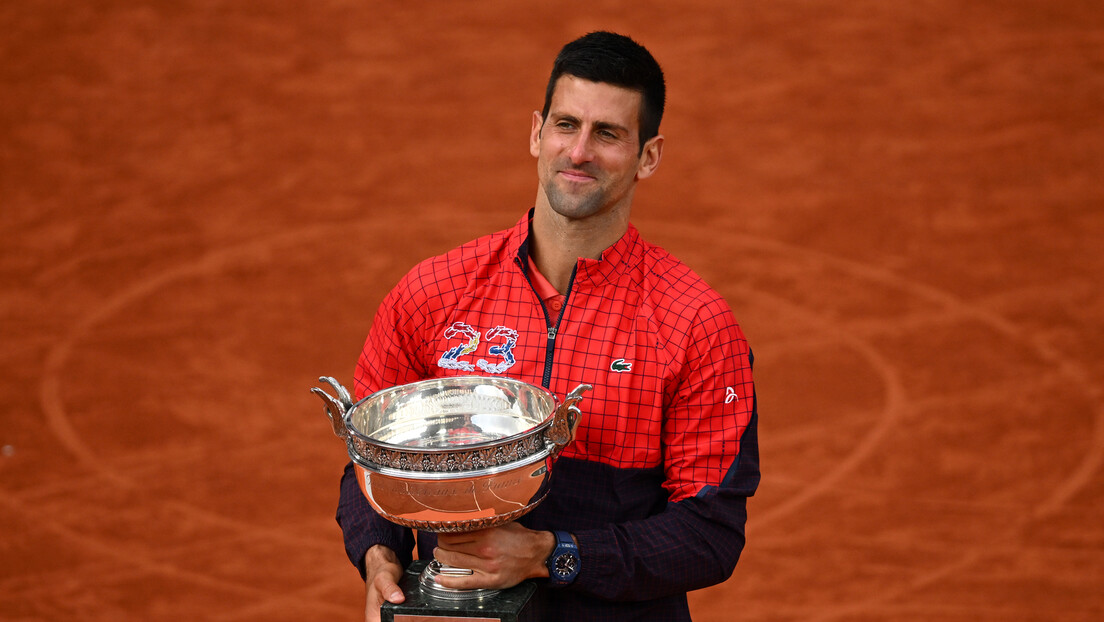 Novak izabran za najvećeg šampiona - ATP ga ignoriše, a Francuzi mu dali nagradu