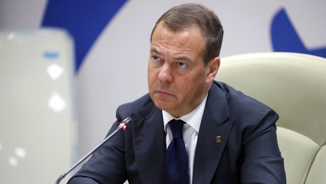 Медведев о нападу у Белгороду: Гадовима који су издали наређење ће горети земља под ногама