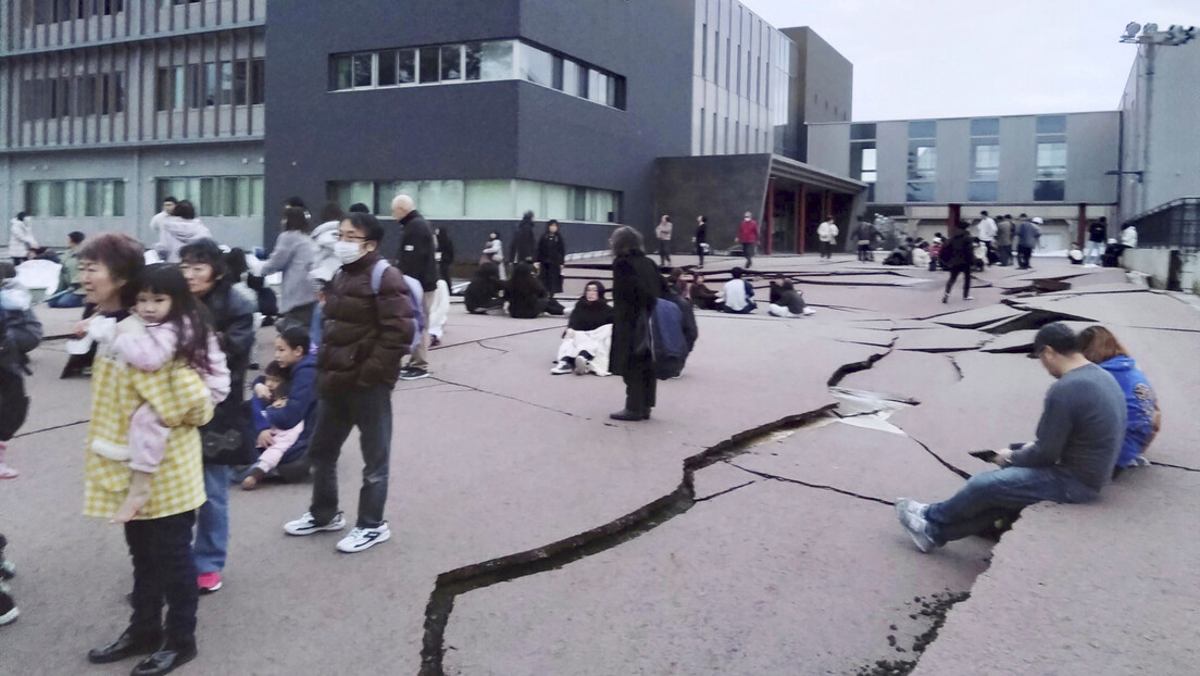 Разорни земљотреси у Јапану: Упозорење на цунами и у Русији, Северној и Јужној Кореји (ВИДЕО)