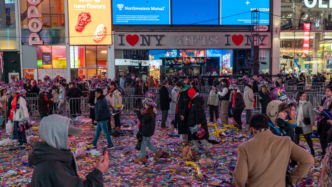 Нова година у Њујорку: Ауто улетео међу људе, најмање деветоро повређених