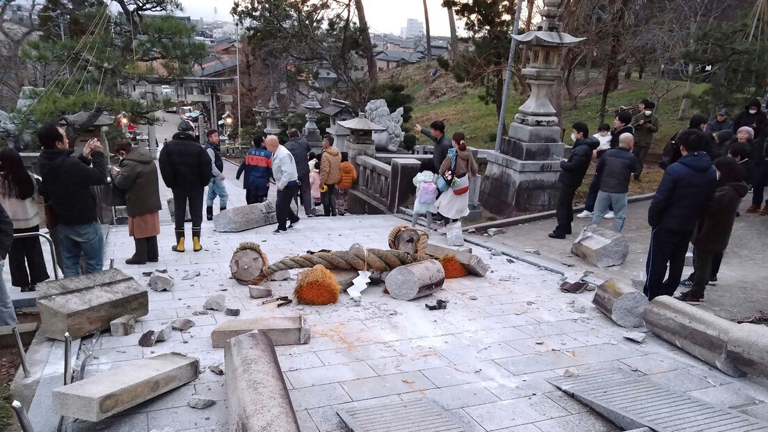 Јапан шаље 1.000 војника у подручја најтеже погођена земљотресом