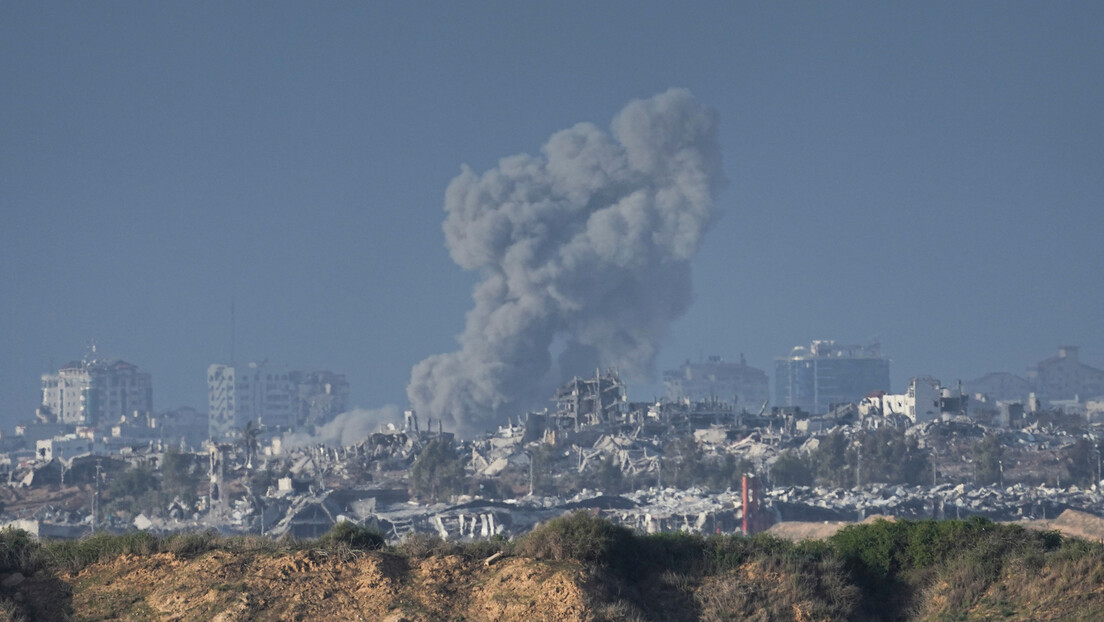 "Политико": Израел се делимично повлачи из Газе по налогу САД