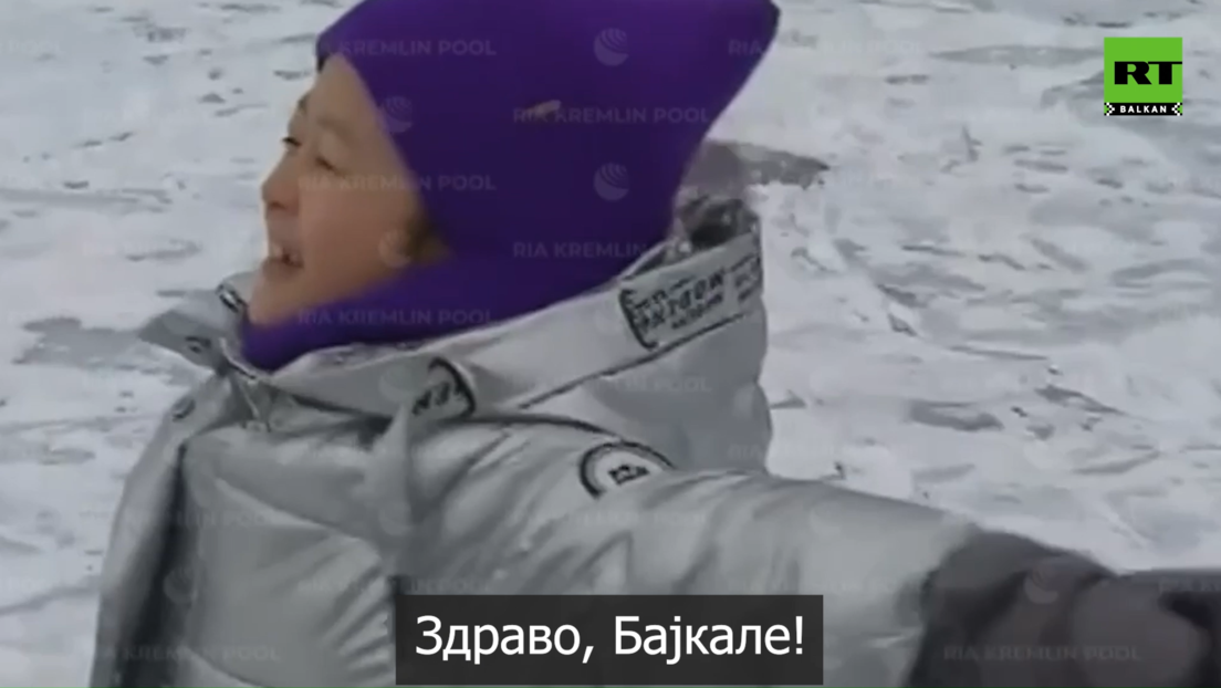 Путин испунио новогодишњу жељу мале Кристине: Посетила је Бајкал (ВИДЕО)