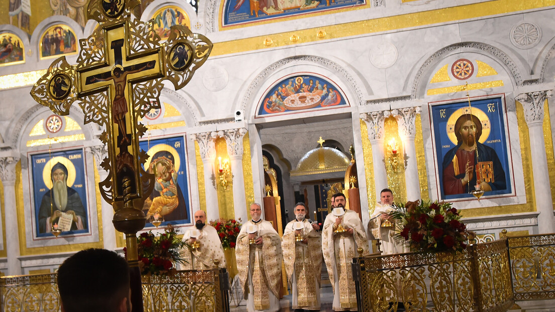 Ukratko, 7. januar: Pravoslavni vernici širom Srbije i sveta proslavili Božić