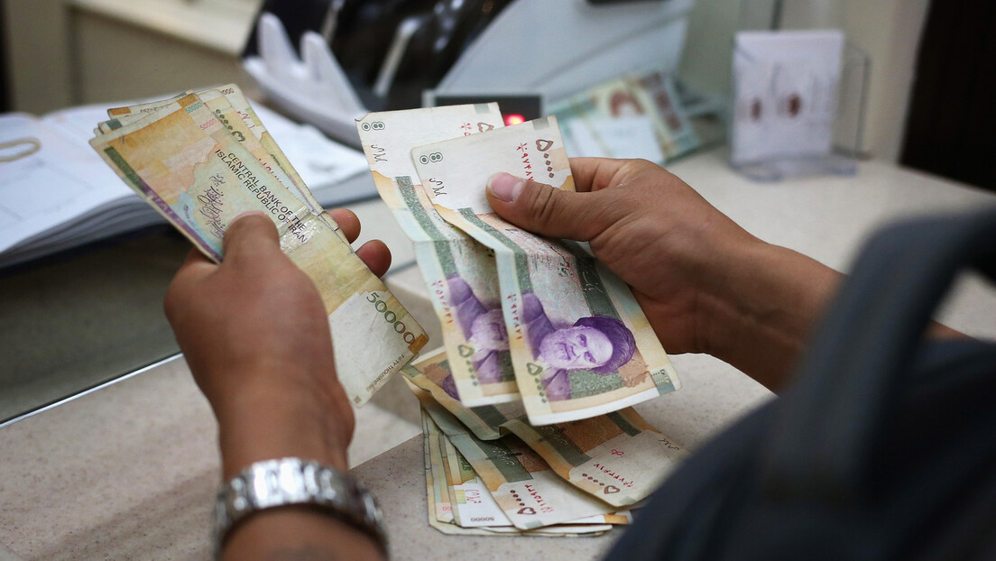 Иранска централна банка: Техеран и Москва потпуно напустили СВИФТ