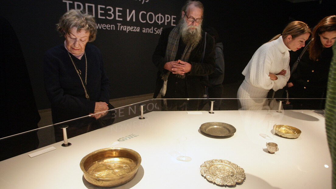 Између трпезе и софре: Чаша цара Душана и тањир патријарха Арсенија у Народном музеју